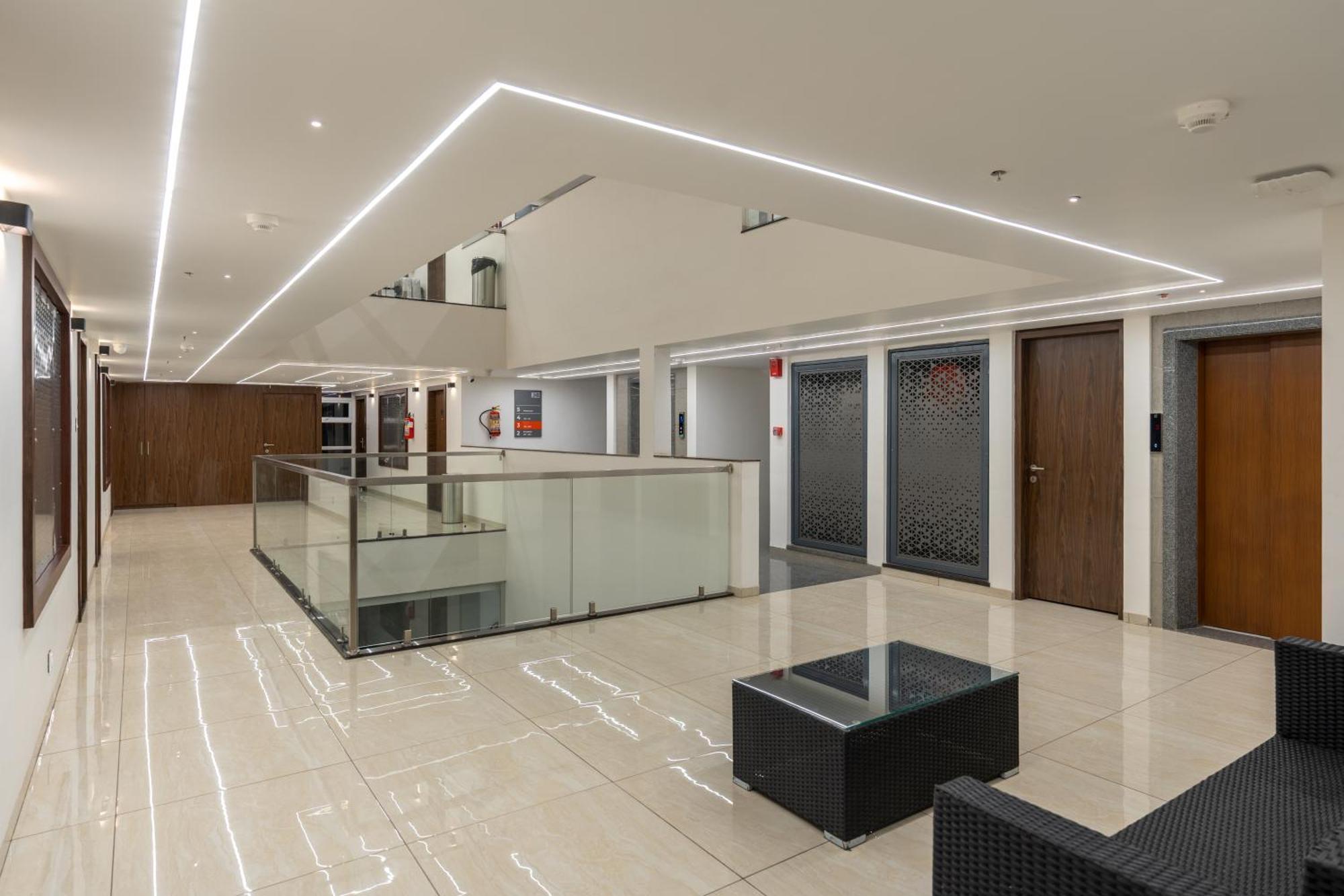 The Living Hub Business Hotel, Kolhápur Kültér fotó